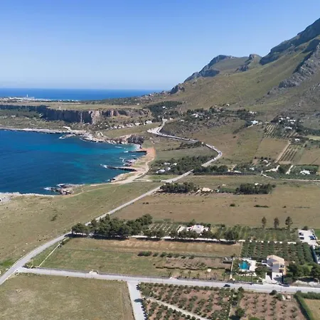 Casa Bambu Con Piscina A 펜션 마카리