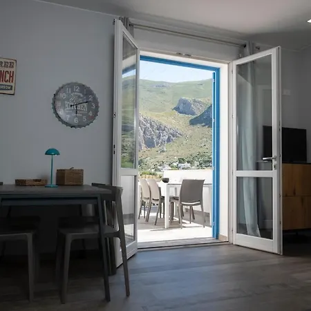 Casa Bambu Con Piscina A Tatil Evi Macari