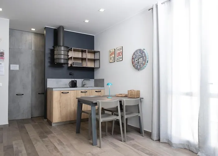 Casa Bambu Con Piscina A * 马卡里